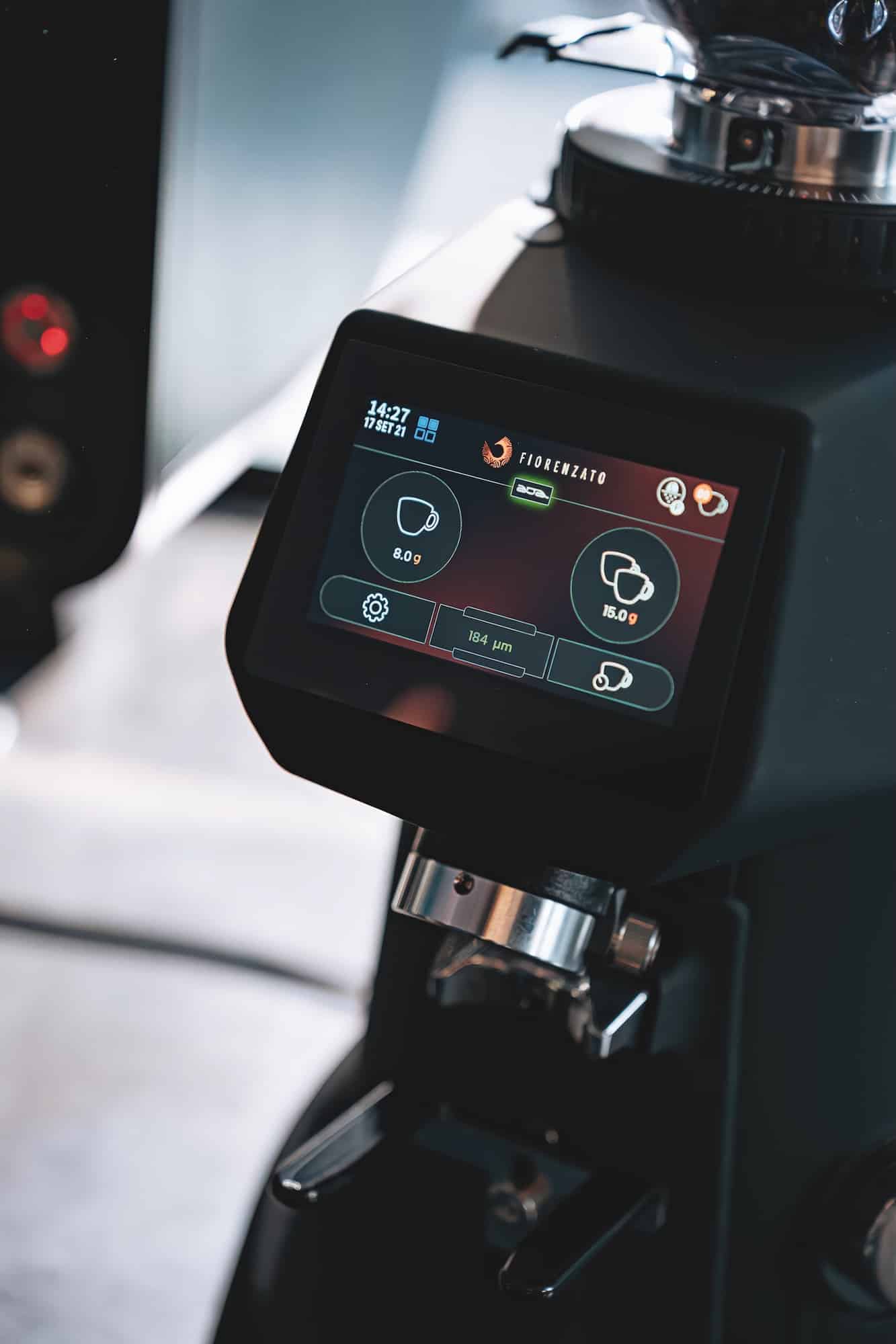 The Adapt comes with a touchscreen and connectivity to
any coffee machine in the world.