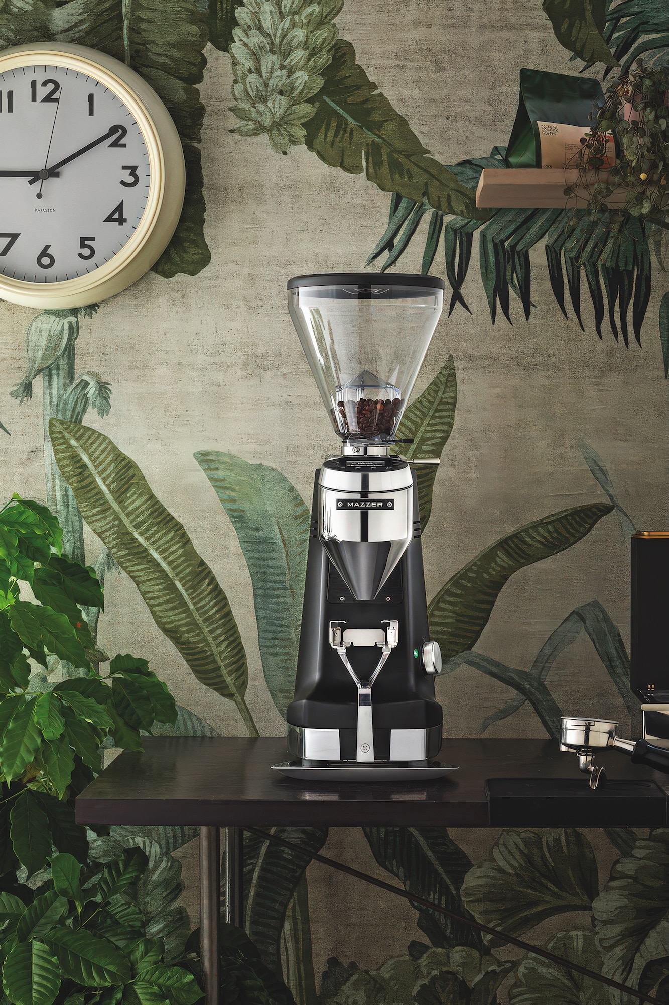 The Super Jolly g is supplied with Mazzer’s 205D 64-millimetre flat burrs.